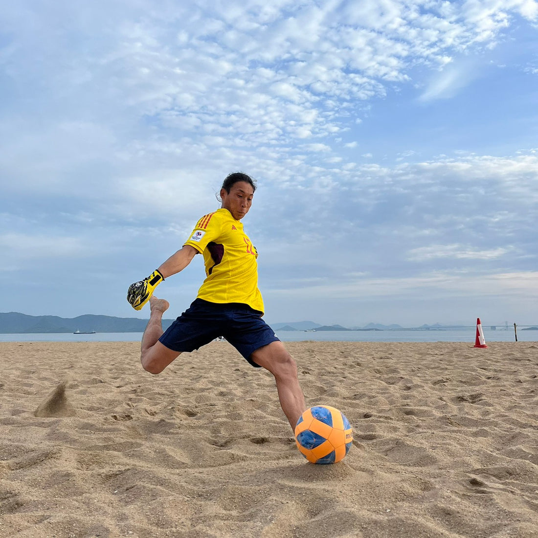 【しんや選手個人ビーチトレ】ハレクティオ岡山〜ビーチサッカートレーニング〜